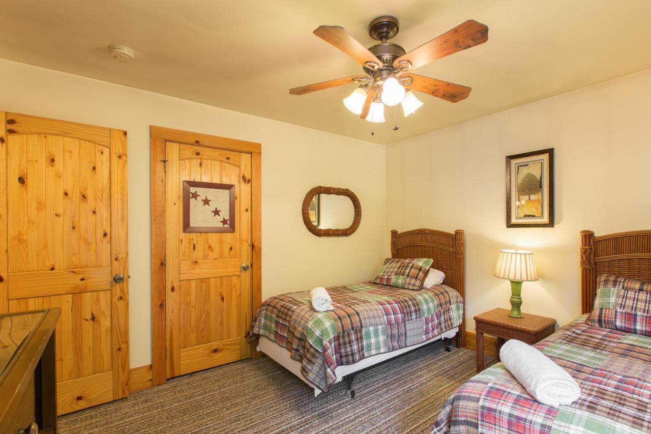 Rooster Ridge Hébergement de vacances Hendersonville